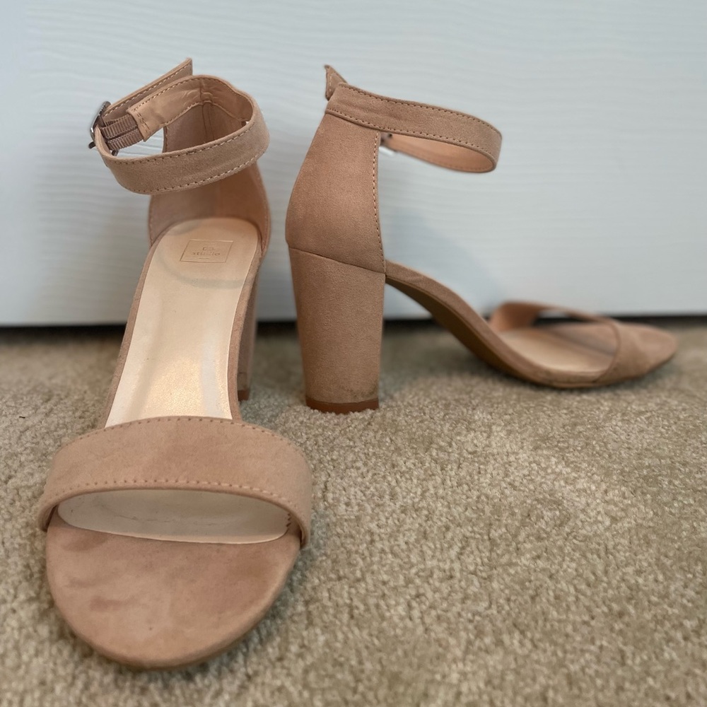 DB Studio Heels
